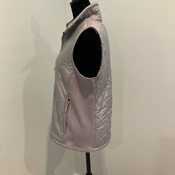 LL Bean Classic Zip Front Lightly Quilted Vest Silver Gray Women’s Petite Small - Picture 2 of 12